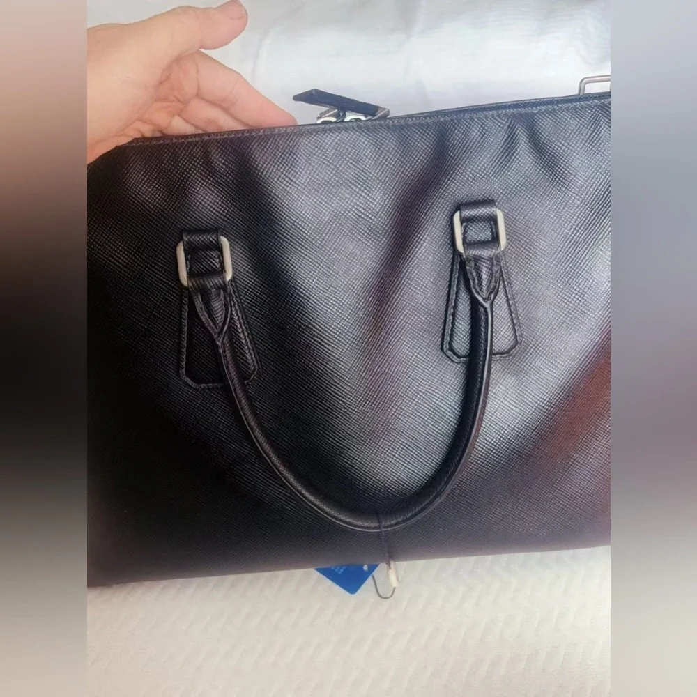 PRADA Saffiano Leather Black Tote Bag Structured‎ Work Bag Elegant Business